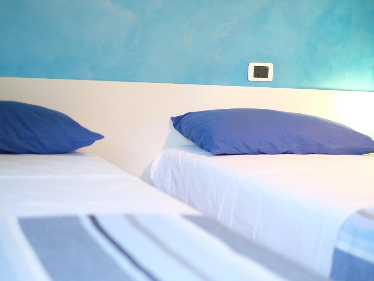 Oasi 83 Hotell San Benedetto del Tronto Exteriör bild